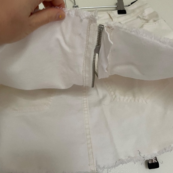 We The Free Zipper White Denim Mini Skirt Size 25 🌻🌼🌻 - Picture 11 of 15